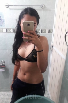 Cuando me prueban no me pueden olvidar me encanta el sexo y disfrutar de él soy una mujer seductora y con chispa en la sangre y con muchas ansias de pasarla bien. Estos son algunos de mis servicios: besos , trato de novios, francés natural 69, distintas posturas soy muyfiestera masaje los dos desnudos, asecto bizum transferencia efectivo . hago salidas a hoteles y domicilios 24hrs todos los dias.Pinto parla leganes getafe vicalvaro villaverde vallecas atocha plaza eliptica madrid.