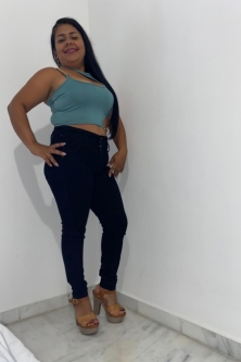 Chica Colombiana de 25 años muy apasionada y descomplicada muy complaciente tengo sitio disponible a cualquier hora y toda la semaba 
\r\n para todo lo que quieras 