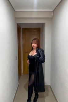 
\r\nHola, soy novedad en Castellón, con una piel exquisita, fina, elegante, pero muy traviesa Francés al Natural ,me gusta el riesgo, la aventura, no tengo límites y quiero conocer gente, pero sobretodo que me conozcas a mi, soy un gran descubrimiento, no te defraudaré. Mis fotos son reales, tengo un piso de lujo para compartir contigo, podemos tomarnos algo, ver una intensa película e incluso practicarla y elegido una zona discreta, tranquila, con fácil y rápido aparcamiento. Estoy todos los días de mañana a noche, llámame. También puedo ir a tu casa, acepto bizum a partir de los 60€