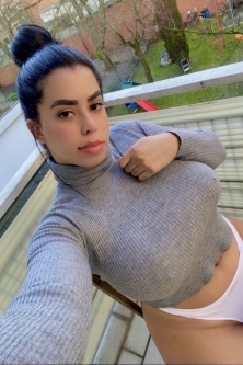 Soy una chica dulce,linda,y atrevida de buen tacto disponible para pasarla bien me encanta que me consientan soy un chica con grande curvas pronunciadas y muy llamativa siempre estoy cachonda tú placer es mi felicidad me encanta verles las caras de placer eso me fascina escríbeme a mi número privada si deseas pasar súper bien 