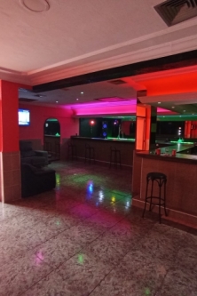 602014216 - se  nececita. chicas. para. hostal.   club.  