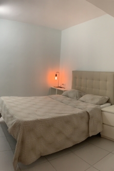 603783933 - Habitación en centro de masajes Les Corts 