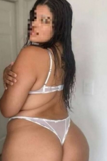 Hola soy Mónica una chica con cuerpo de curvas que te hará disfrutar y pasar un rato muy agradable. Soy muy caliente y me gustaria hacerte disfrutar de todo lo que hago. Estoy en mi piso privado muy discreto donde podrás estar muy a gusto y sin prisas. Lo pasaremos bien. Llámame o escríbeme y quedamos.