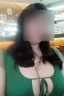 Hola soy Raquel Catalana en Barcelona centro soy masajista terapéutica y si te dejas llevar por mis encantos disfrutamos los dos de un encuentro relajado y divertido, me encantan los juegos y soy muy mimosa y cariñosa a qué esperas ven y distrae tu mente. Soy titulada conmigo no tengas ningun reparo , haremos de todo una noche inigualable estoy en Barcelona Centro calle Diagonal 