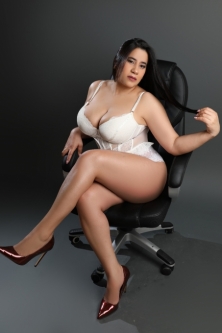 Hola mis amores soy Mabel, una mujer paraguaya muy guapa, hermosa y muy cariñosa! Tengo un cuerpo que te hará perder la cabeza, con unas curvas espectacular y unos p chos que te harán saltar los ojos. Soy una excelente compañía para hombres que quieran pasan un momento de diversión y con buen rollo !Soy muy experta, independiente y dispongo de un sitio climatizado y limpio.