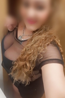 Me llamo Maleva chica de 31 años a la que le gusta mucho divertirse y conocer personas nuevas con las que disfrutar de momentos únicos. soy alegre y muy sensual, conmigo nunca te vas a aburrir, sino que vas a vivir momentos irrepetibles, estoy por cuatro caminos en calle treviño 11. Llamame al 633715057 - 690672316 