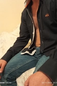 Chico español guapo bien dotado va a donde quieras disponible guapo educado buen cuerpo me gusta la fiesta soy muy divertido conmigo no te aburres nunca si quieres verme solo tienes que escribirme y voy donde me digas muy complaciente,conmigo no pierdes
\r\nMe gusta salir la fiesta hago acompañamientos a fiestas i eventos a mujeres estoy muy bien dotado no te arrepentirás 